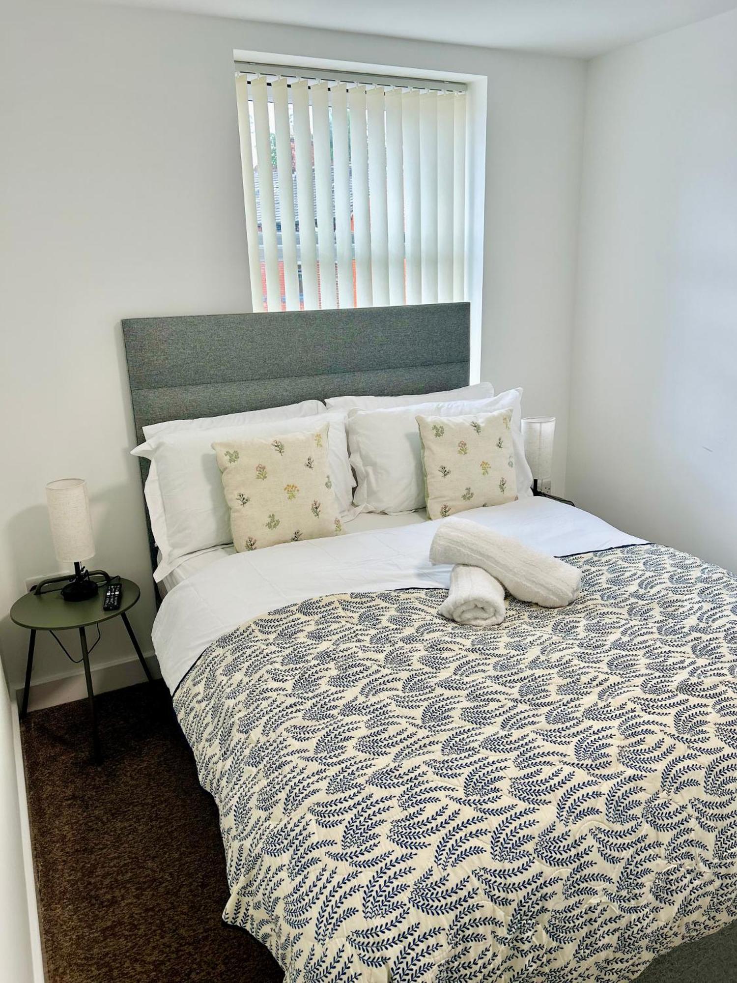 Failsworth Luxury Apartment With Free Parking By Daley Stays Manchester Eksteriør billede